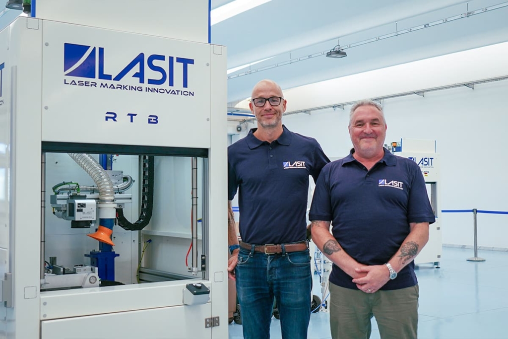 UK-TEAM-1024x683 L'histoire de LASIT